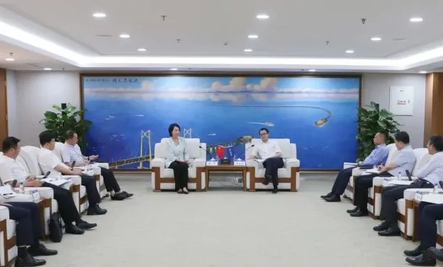 中交集团主要领导会见鄂州市市长陈平