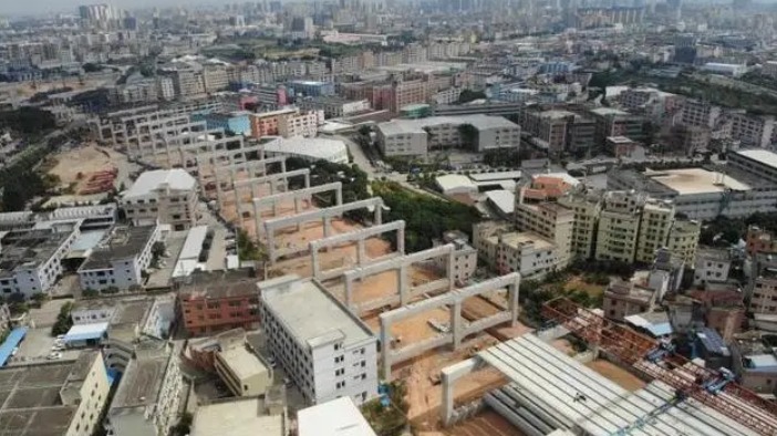 大湾区莞番高速三期完成双层门式墩浇筑