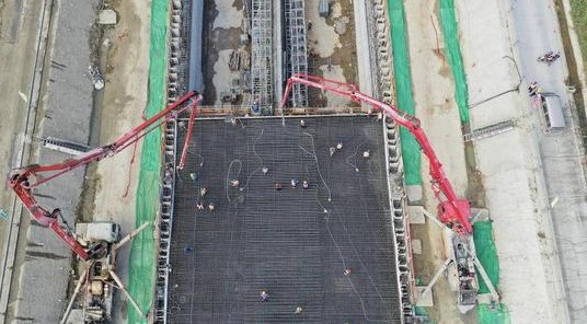 全线首节顶板浇筑完成，无锡大成路快速化工程隧道建设已初具雏形